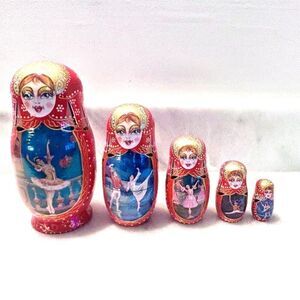 Antique Vtg Handmade Russian Ballet Dance Nesting Dolls 5 Pc Set Red Multi sizes